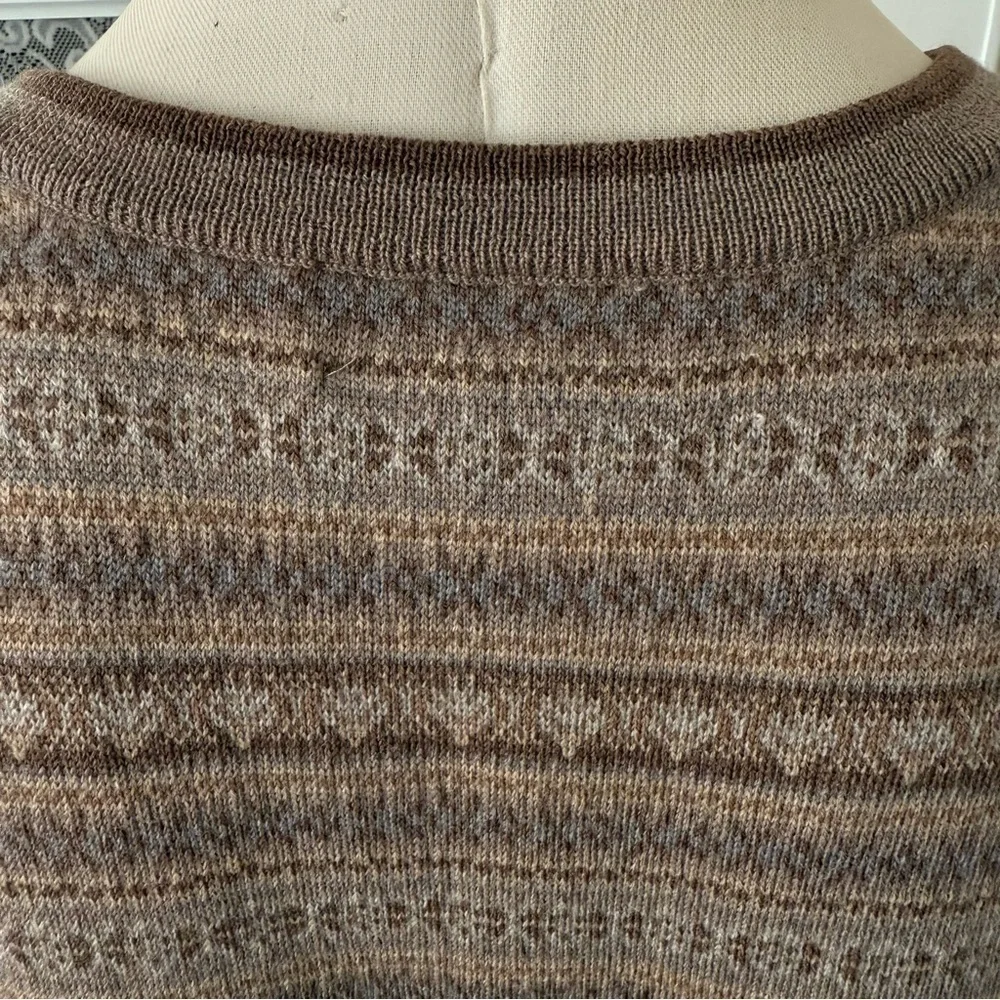 Brooks Brothers Extra Fine Italian  Merino Wool V Neck Sweater Jumper